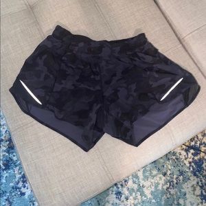 SOLD ON MERCARI 🌟 Lululemon Hotty Hot shorts 🍋